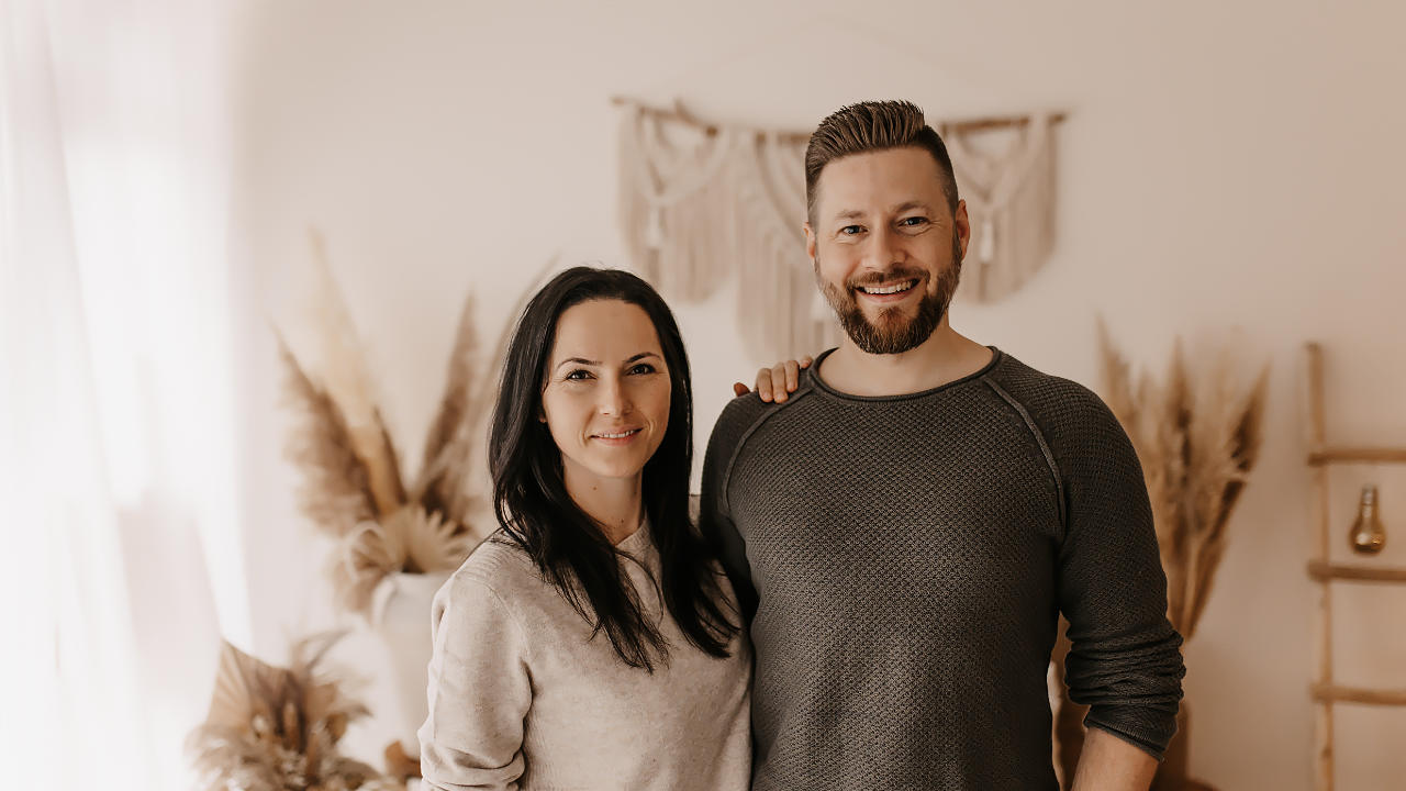 Hinter den Kulissen von CALM ELEPHANT – Corinna und Joel Seite im Interview