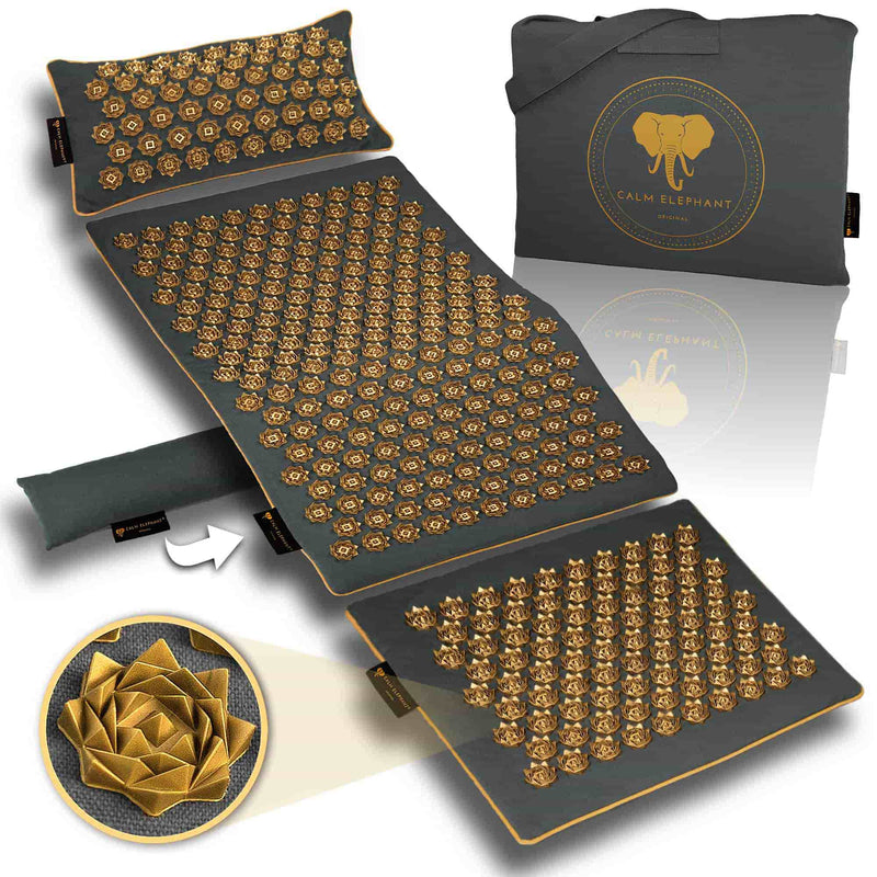 Premium Akupressurmatte von CALM ELEPHANT, innovatives 2in1 Design, ergonomisches Lendenkissen, hautfreundlich und nachhaltig.