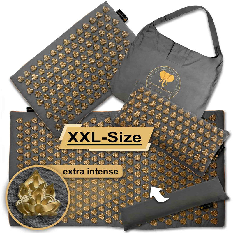 Das Set der Premium Akupressurmatte Intensiv wird mit einer Tasche für den Transport geliefert. Damit Du jederzeit auf Deiner Akupressurmatte entspannen kannst.